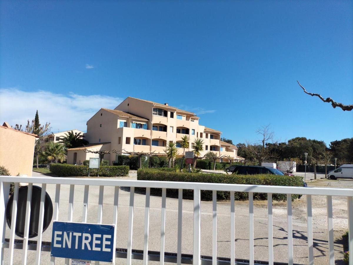 Appartement T2, 4 Personnes, Climatise, Avec Piscine, Village De La Mer La Londe-les-Maures Kültér fotó